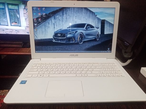 Продам хороший ноутбук Asus e502m