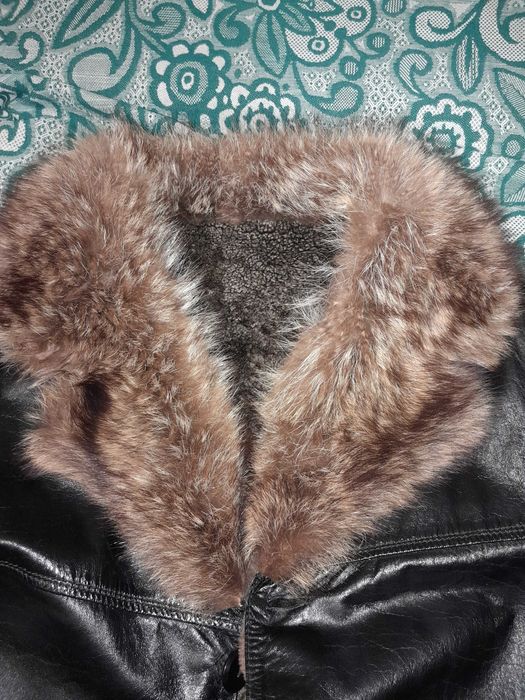 Шкіряна зимова курточка