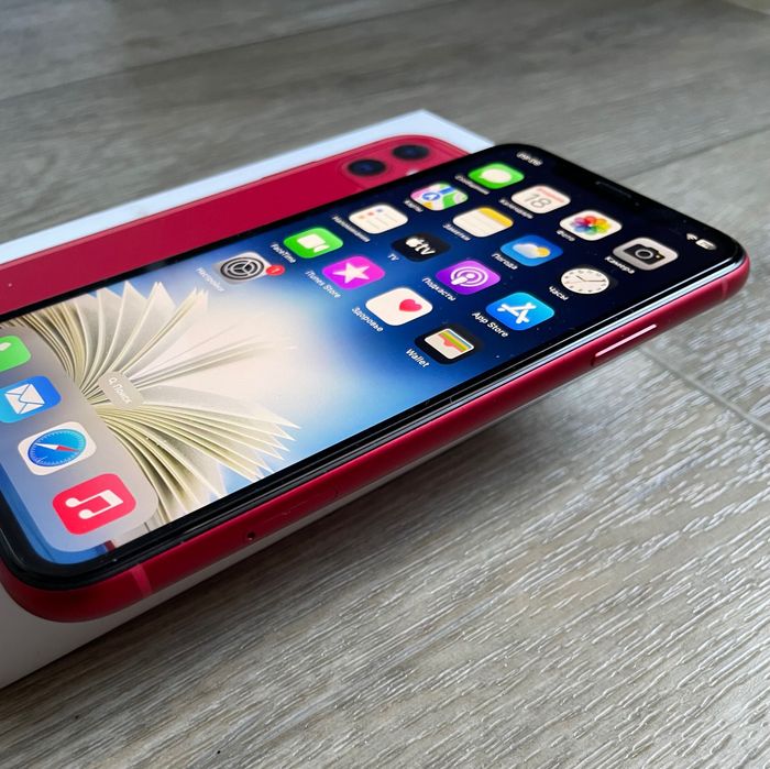 iPhone 11 128GB Red Product never lock