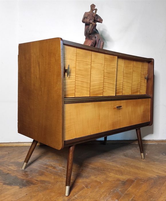 Kredens vintage Europa lata 60-70