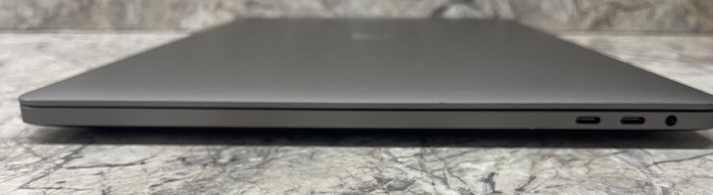 Macbook Pro 16 a2141 i9 Intel SSD 1tb ОЗП 16 8 ядер