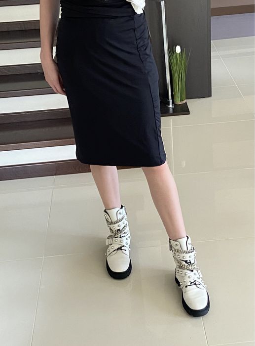 Skórzane botki białe