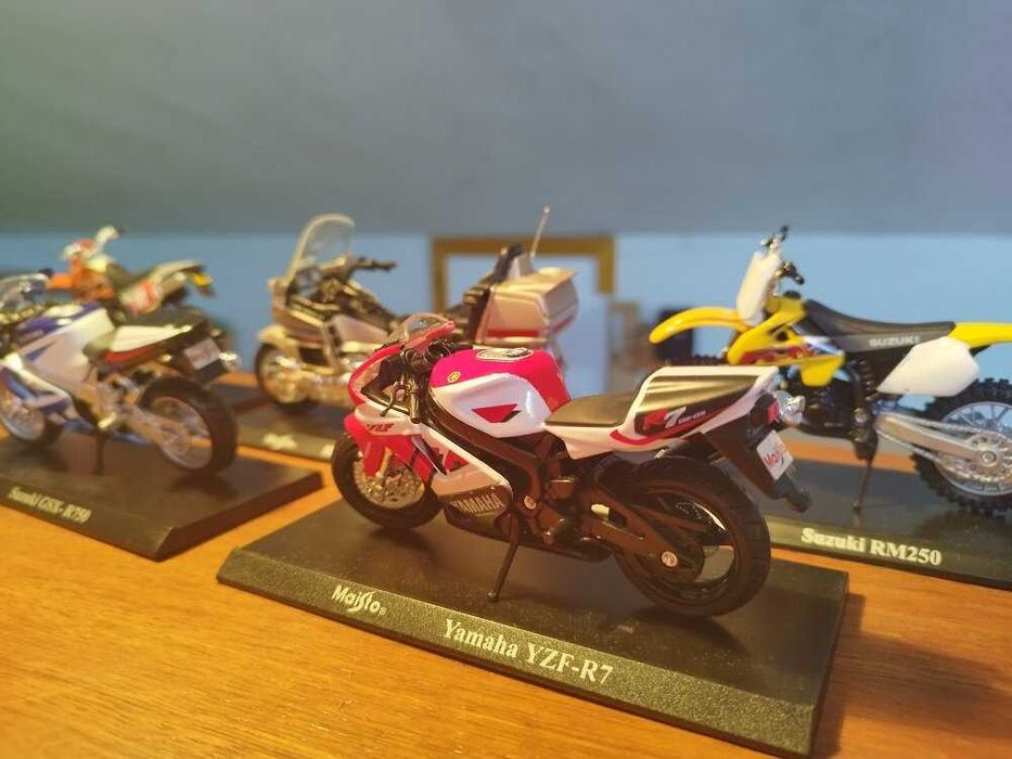 Coleção Completa Super Motos (1:18) - Ediclube / Maisto