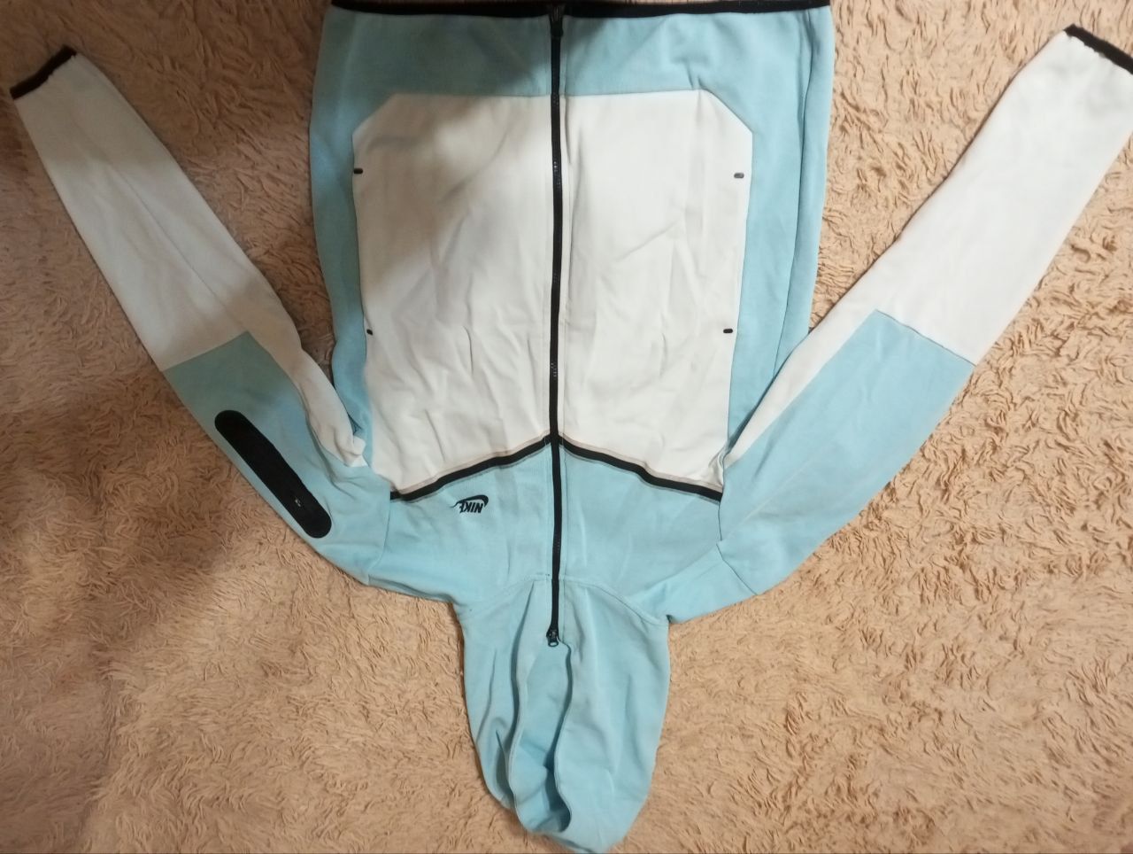 Кофта Nike tech fleece  в гарному стані