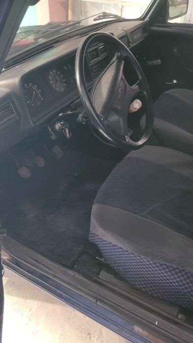 Автомобиль ВАЗ 2104.