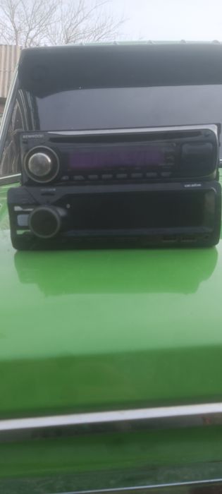 Продам две магнитолы