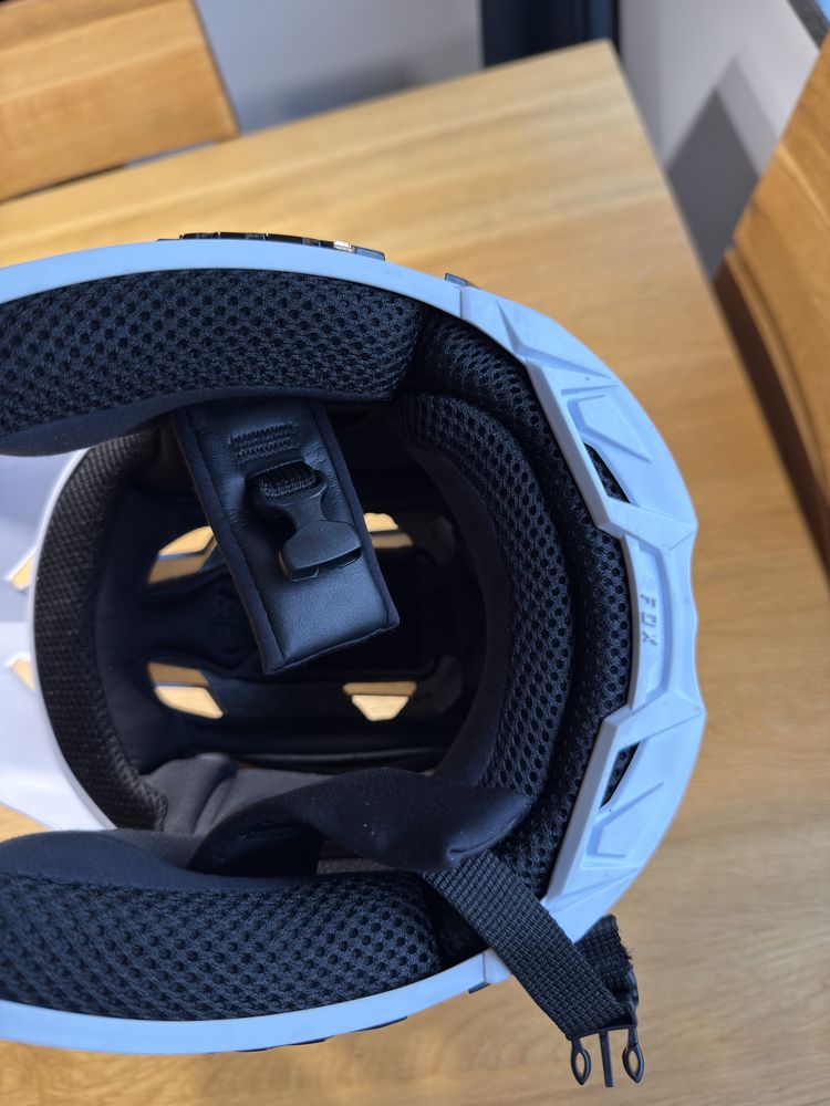 Kask fox rampage junior YL biały stan idealny