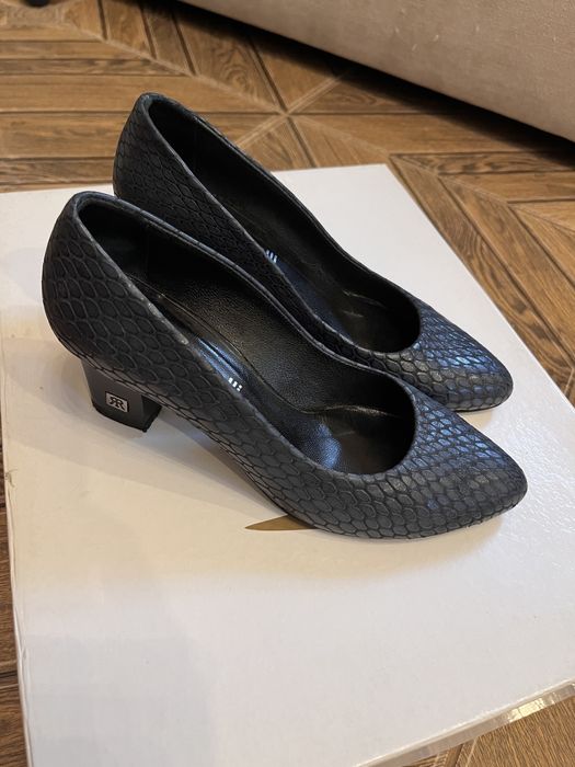 Шкіряні туфлі сині 36 р.