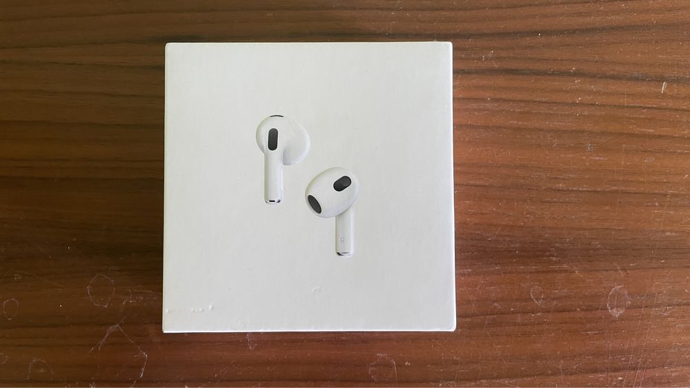 Sluchawki Airpods 3 - karton