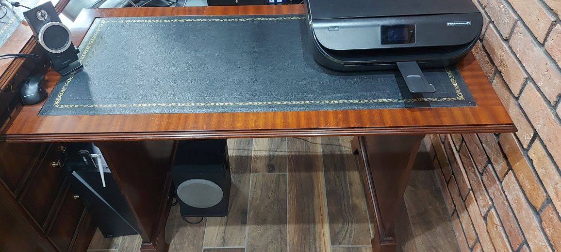 Biurko gabinetowe + stolik