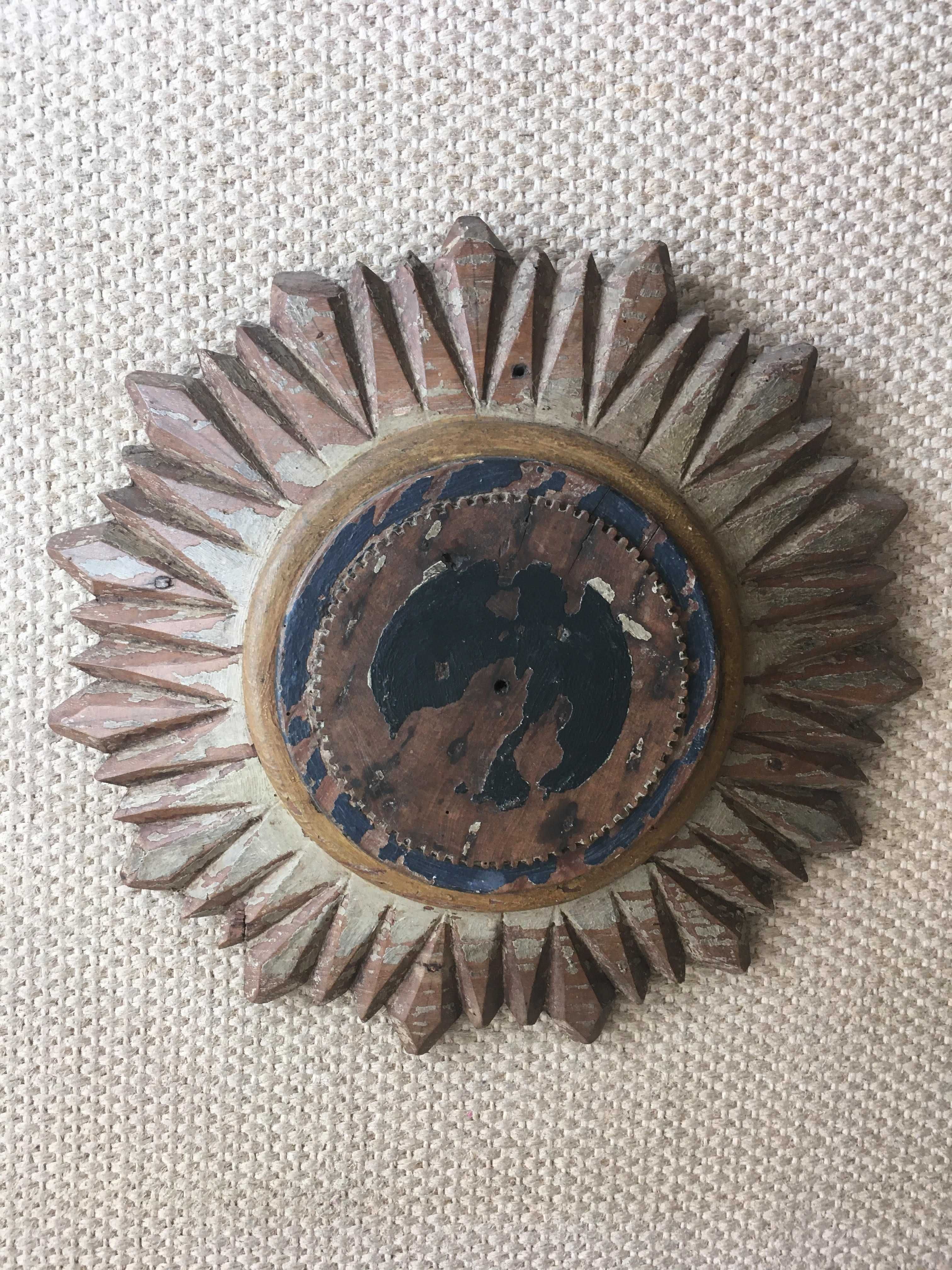 Talha de madeira  Sec. XIX,em forma de sol e pote em cobre