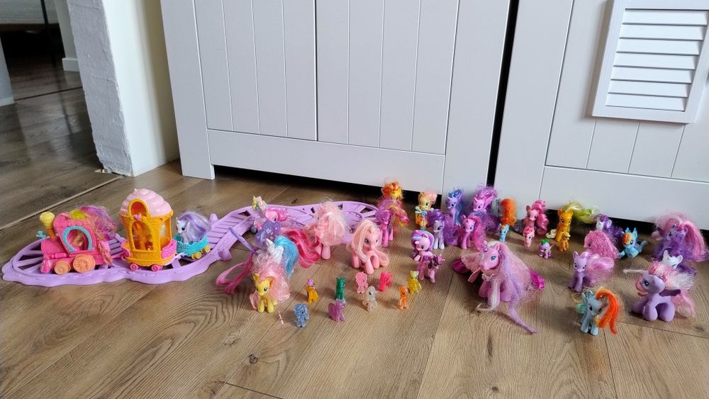 Sprzedam kolekcję koników pony