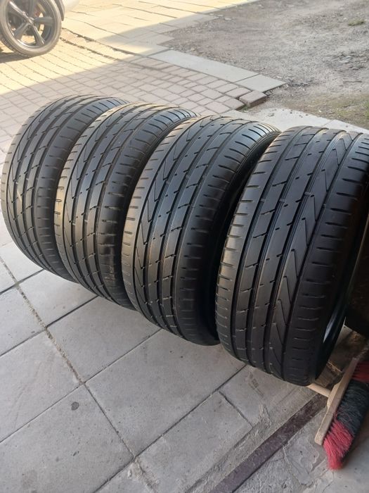 Шини р18 255/45 Хенкук Літо 20 рік