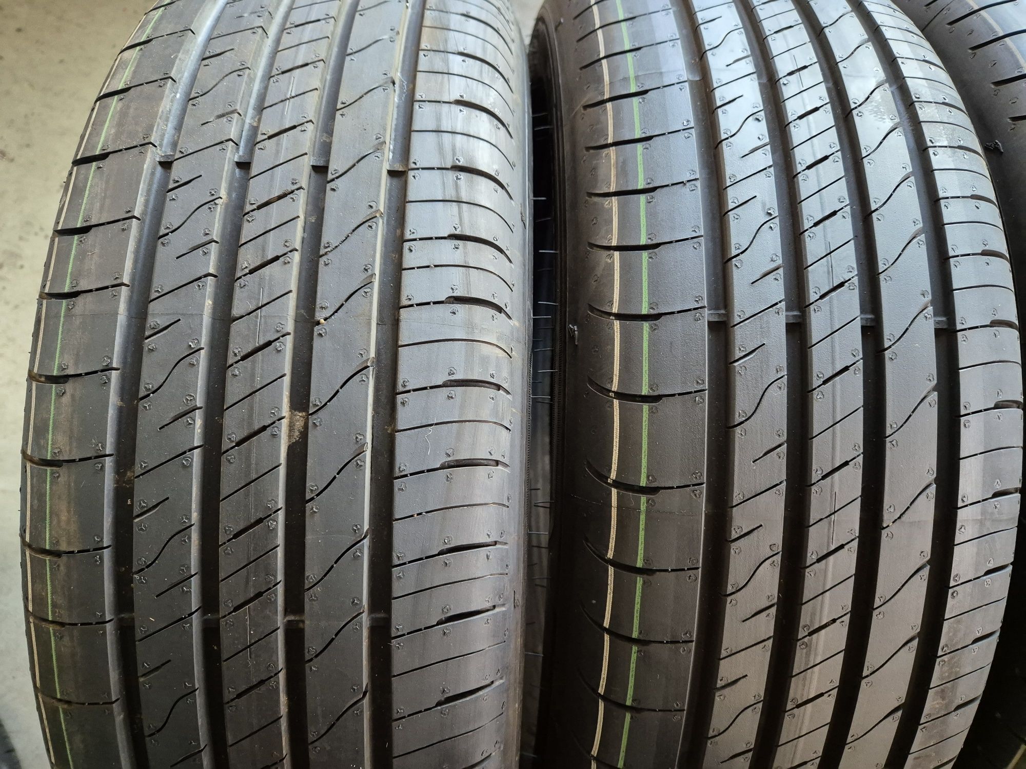 215/60/17 96H Goodyear Efficientgrip 2 SUV  2023.r nowe Demo  wys. Gra