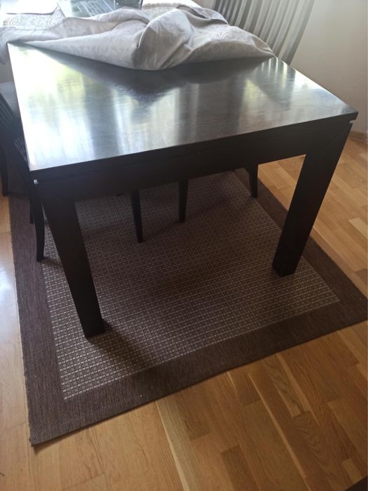 Zestaw stół i krzesła