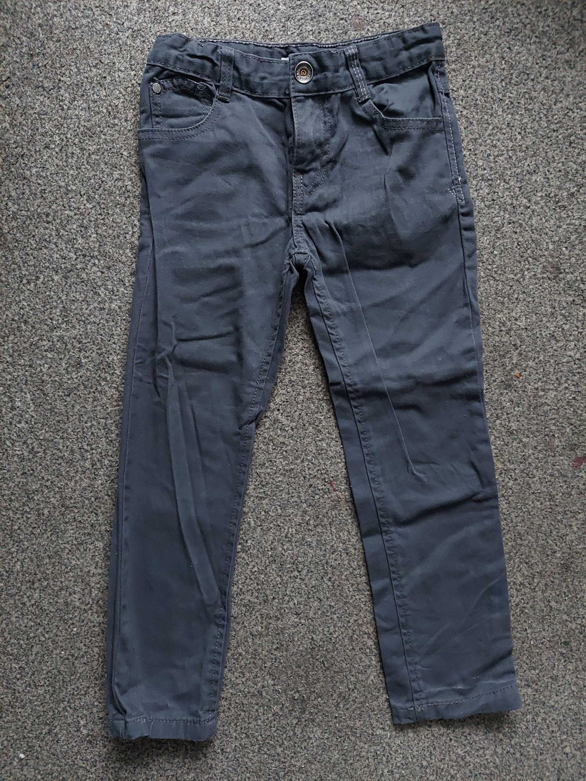 Eleganckie spodnie chłopięce r. 107-113