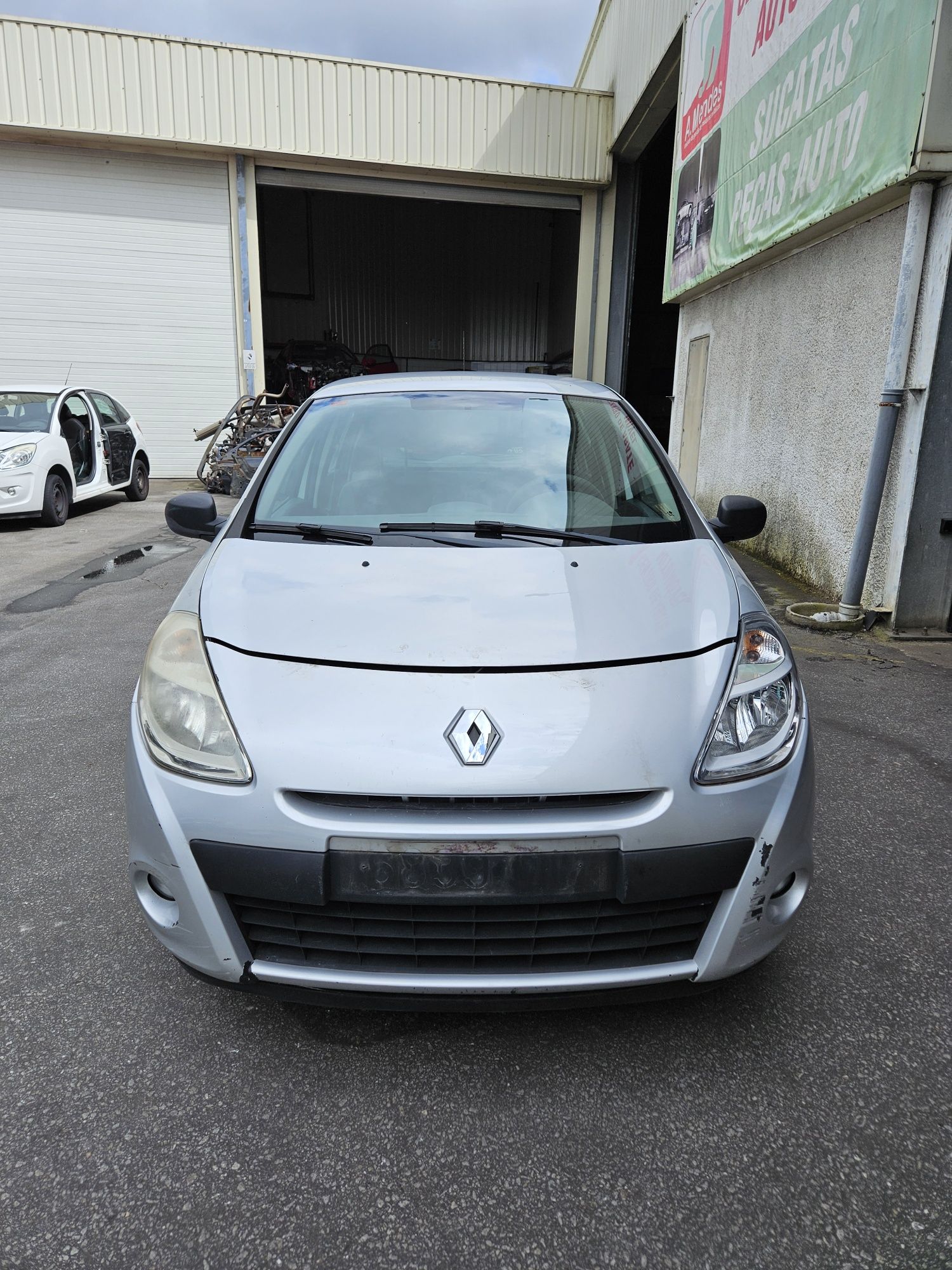 Renault Clio 3 1.2i de 2010 para peças