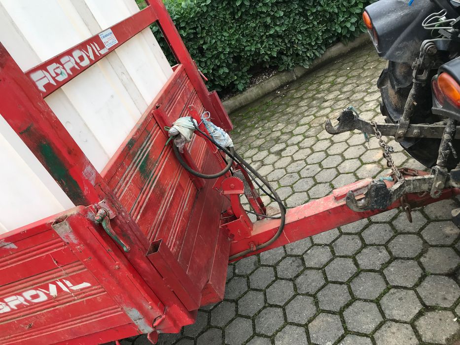 Reboque trator agrícola