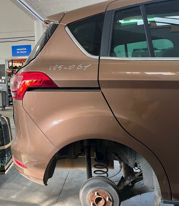 Painel trás direito FORD B-Max (JK)