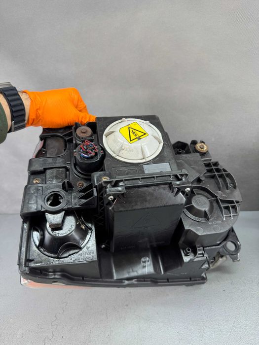 Land Rover Discovery III Lampy Bi-Xenon Skrętne Skrętny Prawa+Lewa EU