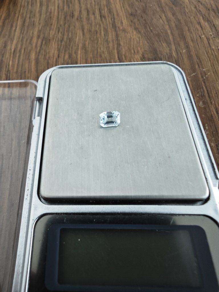 Akwamaryn naturalny 0.96 ct. Oktagon