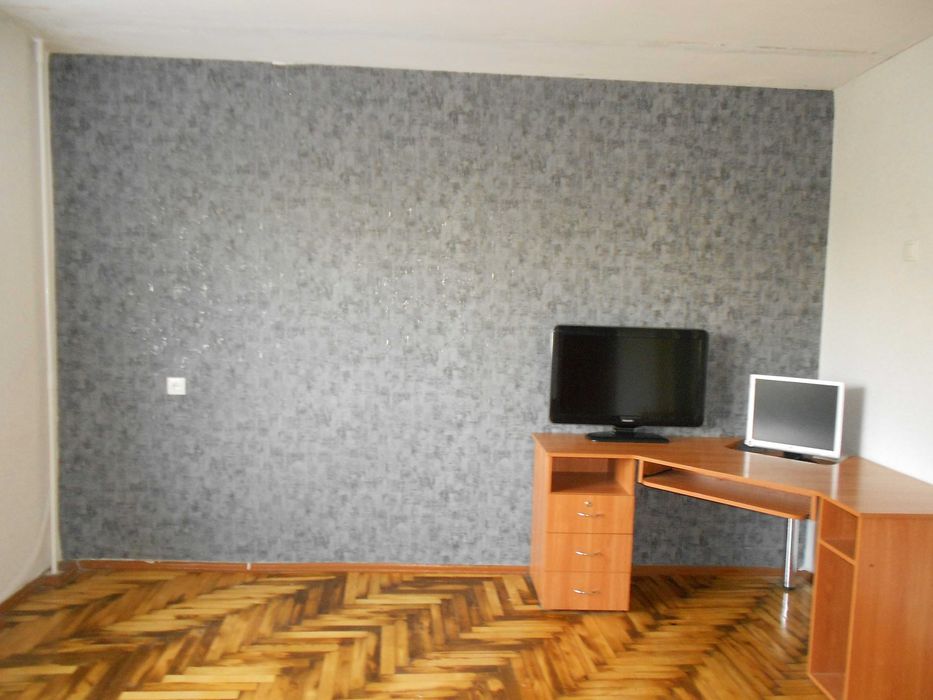 Продаж двохкімнатної квартири у цегляному будинку, 2/9