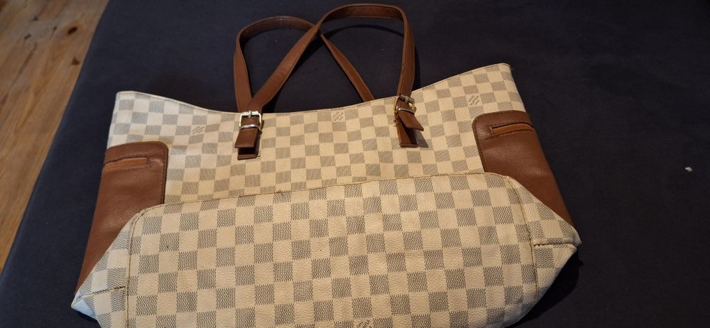 Torebka z logiem Louis Vuitton