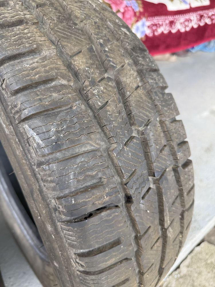 Продам автошини Michelin 225/70R15C зима