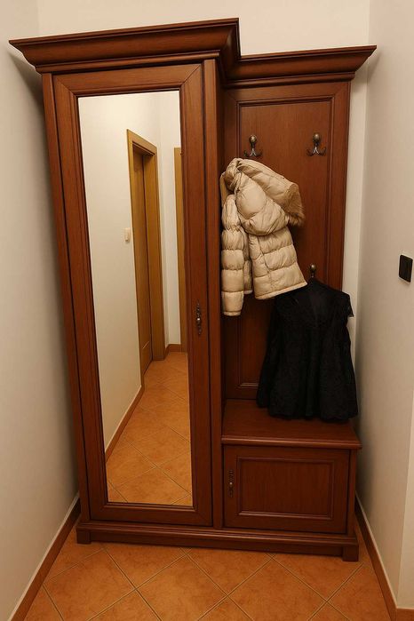 Zestaw klasycznych mebli do przedpokoju, BRW