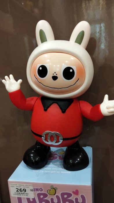 Лабубу, танцює, музична, Labubu