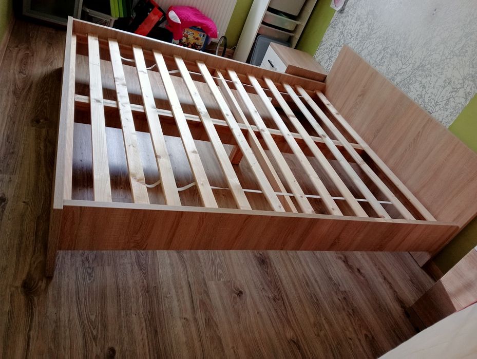 Łóżko dwu osobowe