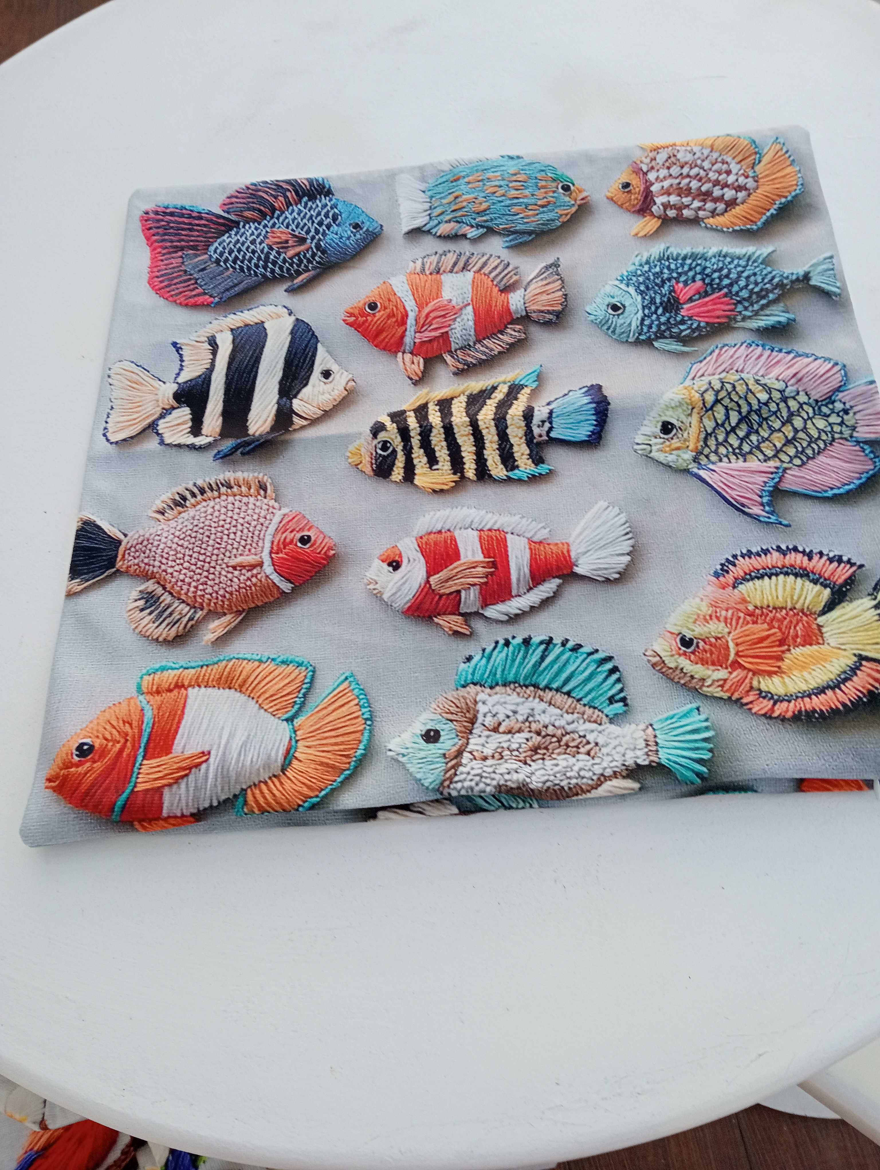 Vendo capas para almofadas e tapete
