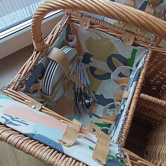 Koszyk wiklinowy piknikowy