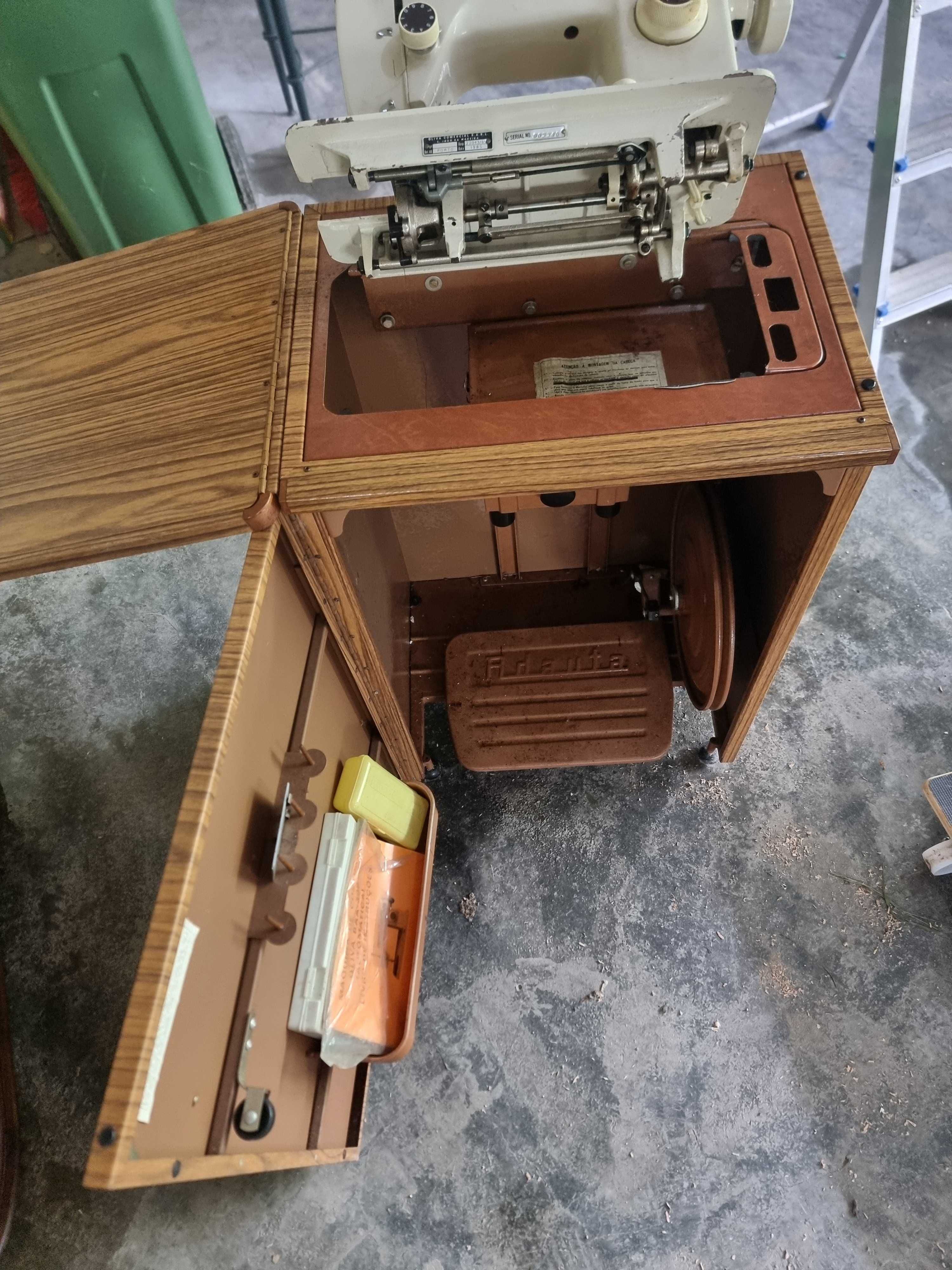 Maquina de costura