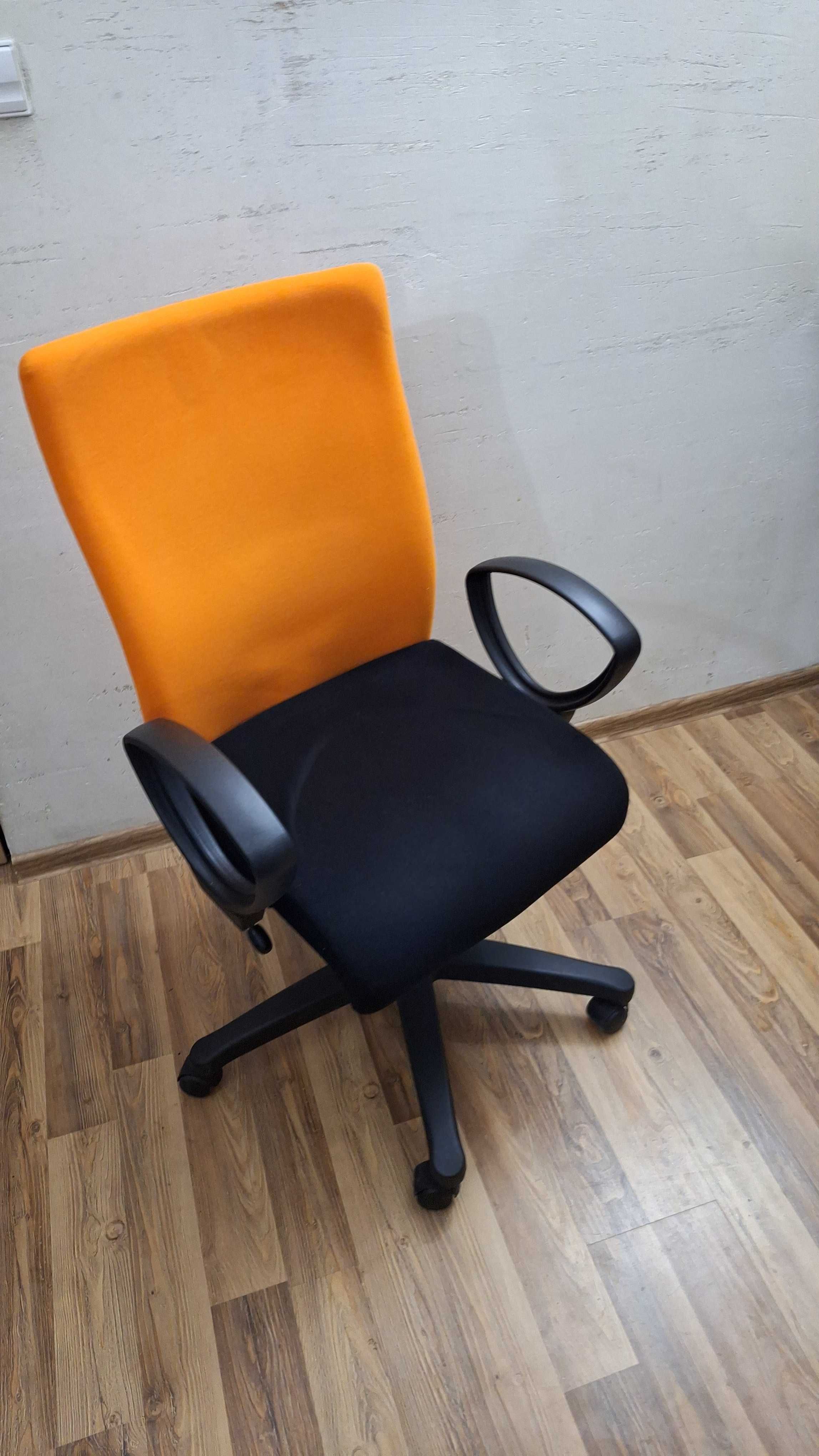 Krzesło ,Fotel biurowy Renomowanej Firmy Nowy Styl Model Leon 50 sztuk