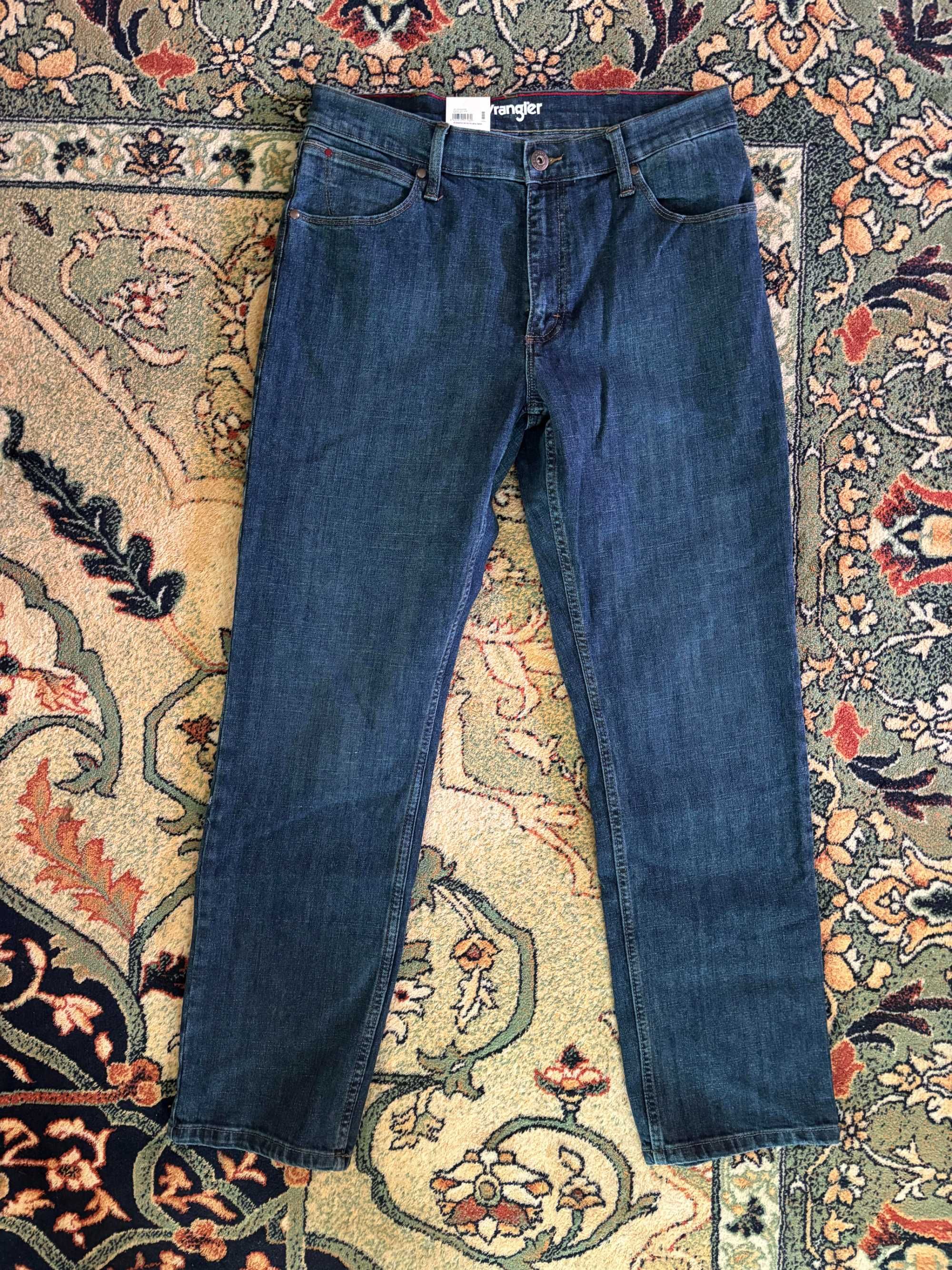 Jeansy proste Wrangler Texas Wrangler We Care r. 34/32
