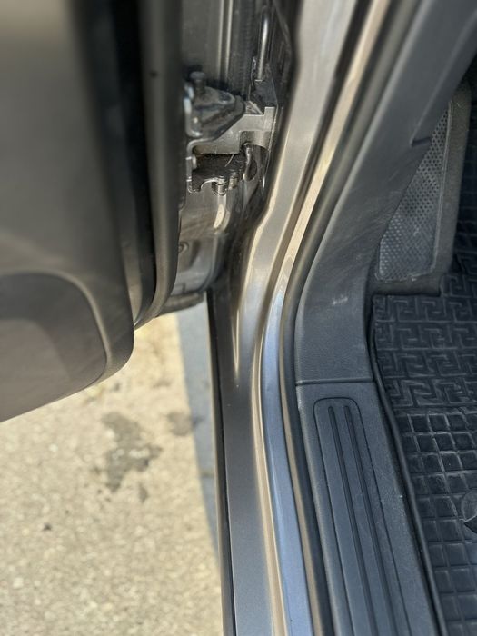 VW Touareg  3 л в в идеале возможен обмен на жилье в Харькове