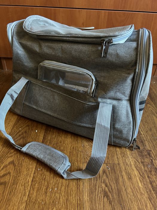 Переноска для котів і собак