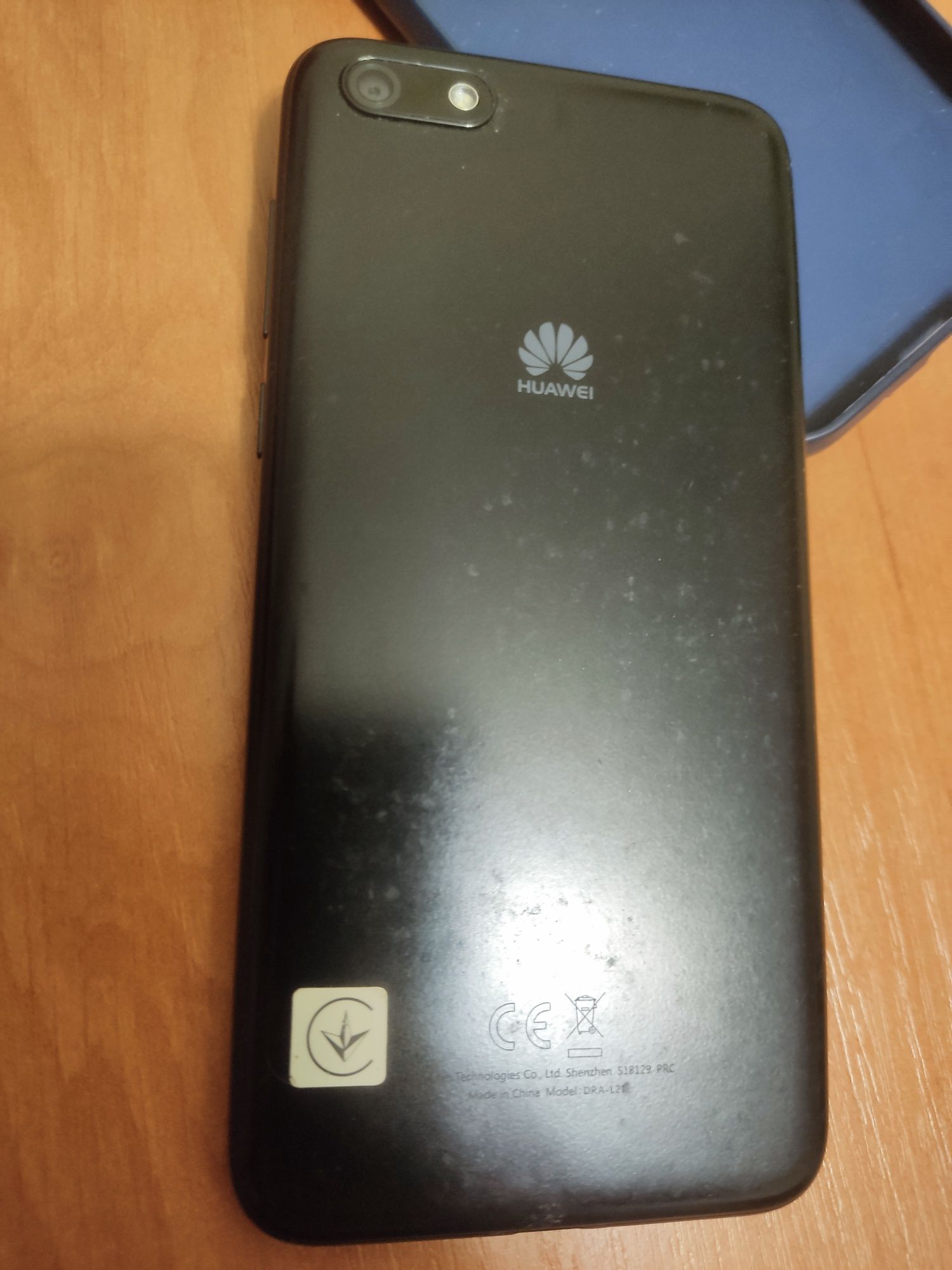 Телефон Huawei Y5 2018 2/16Gb