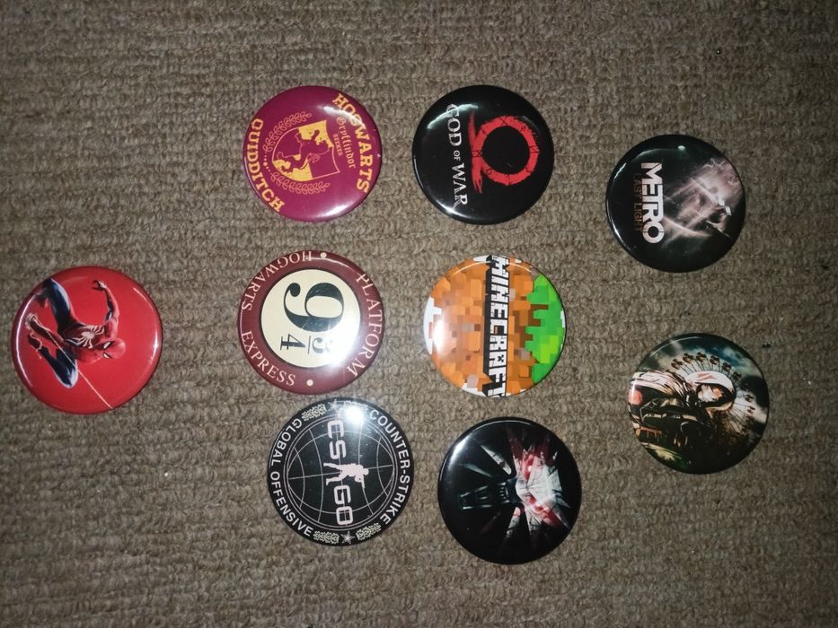 Значки с принтами