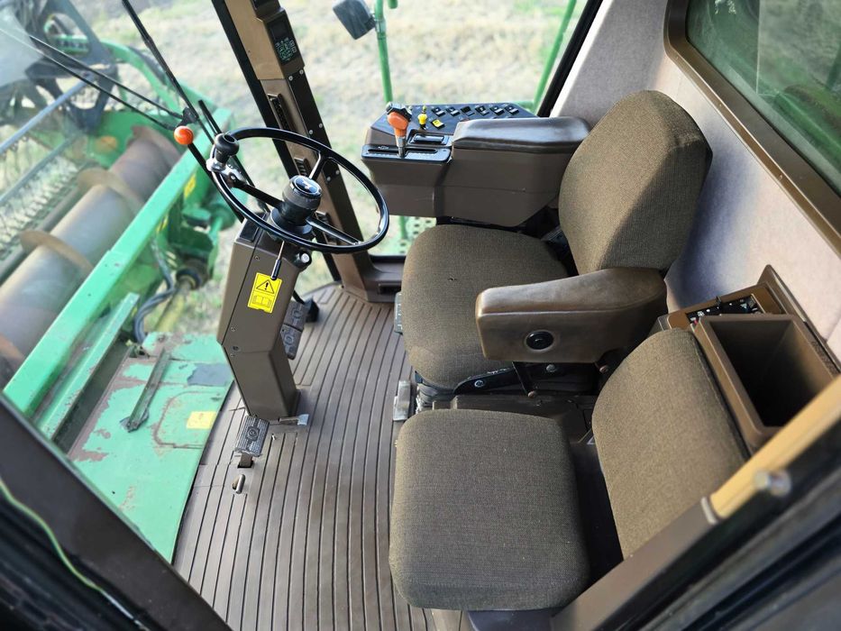 Комбайн свіжопривезений Джон cts