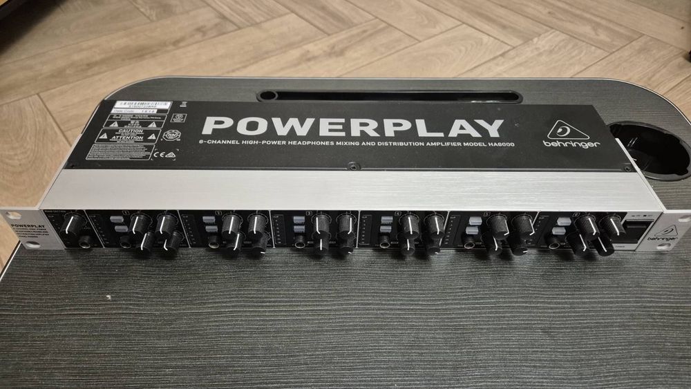 Power play Behringer