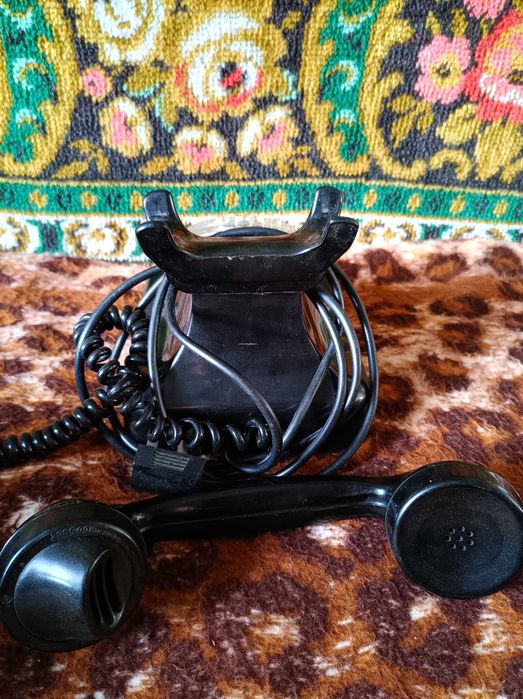 Винтажный телефон германия