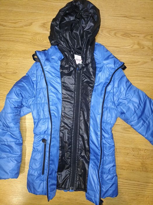 Продам демісезонну куртку