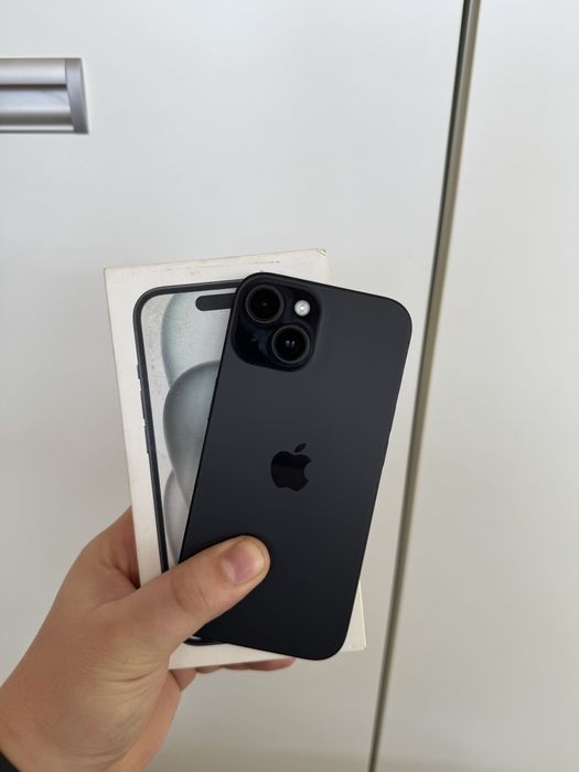 Sprzedam Iphona 15 Czarny 128 GB zestaw +etui apple