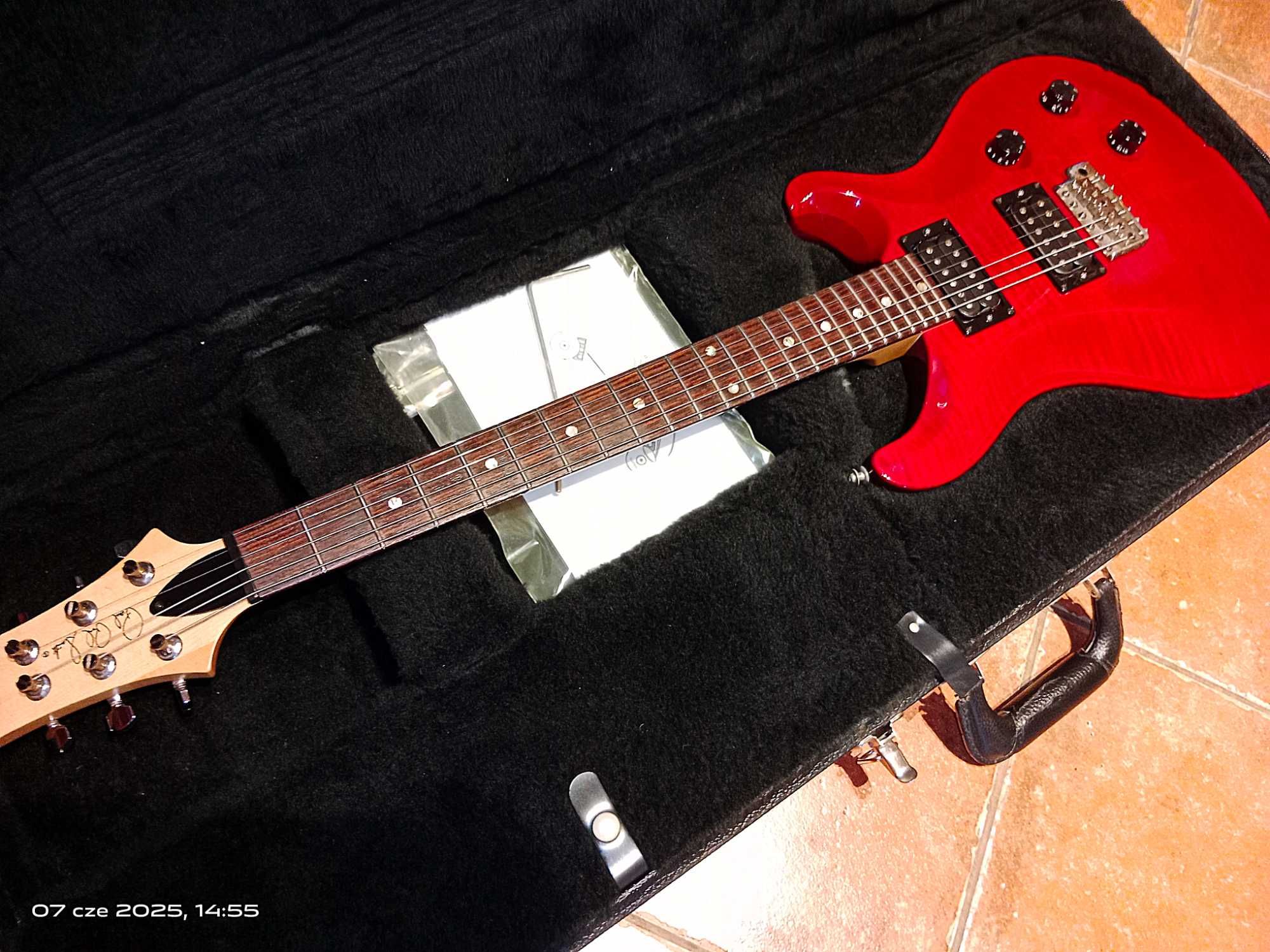 PRS CE24 USA z 2008 roku z futerałem