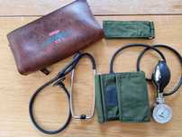 Conjunto Vintage – Estojo de Esfigmomanómetro com Estetoscópio
