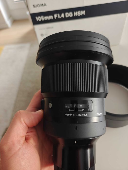 Sigma 105mm f/1.4 DG HSM Art Sony E Mount