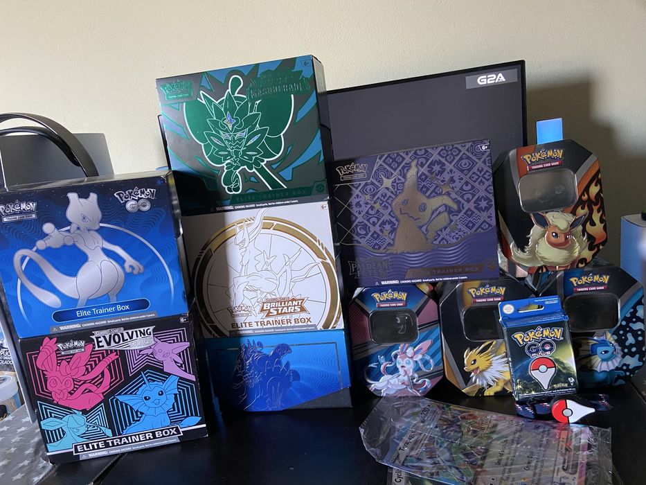Pokemon TCG zestaw box