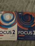 Spredaje komplet: podrecznik oraz zeszyt éwiczen Focus 2